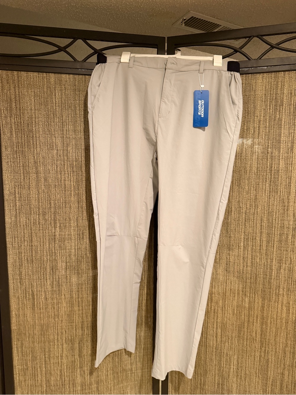 Men's Size 40 Light Gray Casual Pants - Outdoorsports. NWT